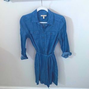 Banana Republic Blue chambray shirt dress sz 4